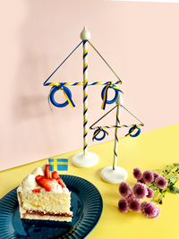 Midsommarstång – White Midsummer Table Decoration