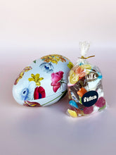 Load image into Gallery viewer, Blomster Påskägg – Floral Easter tin egg
