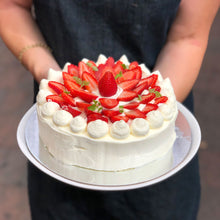 Load image into Gallery viewer, Jordgubbstårta / Strawberry Cake
