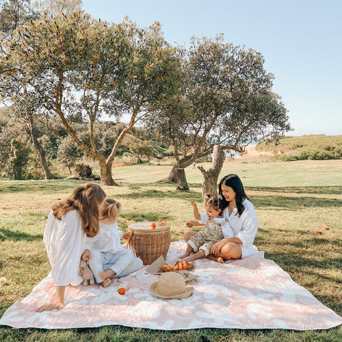 Picnic Rug by 'Sunday Living Co' – Pink